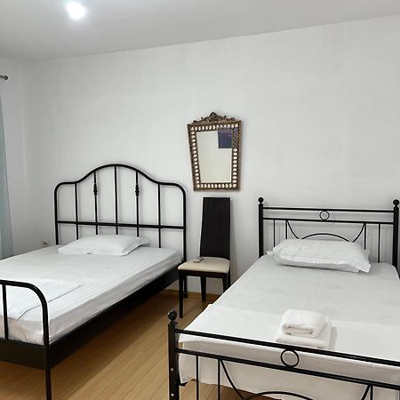Blloku Family Apartment Tiranë Eksteriør bilde