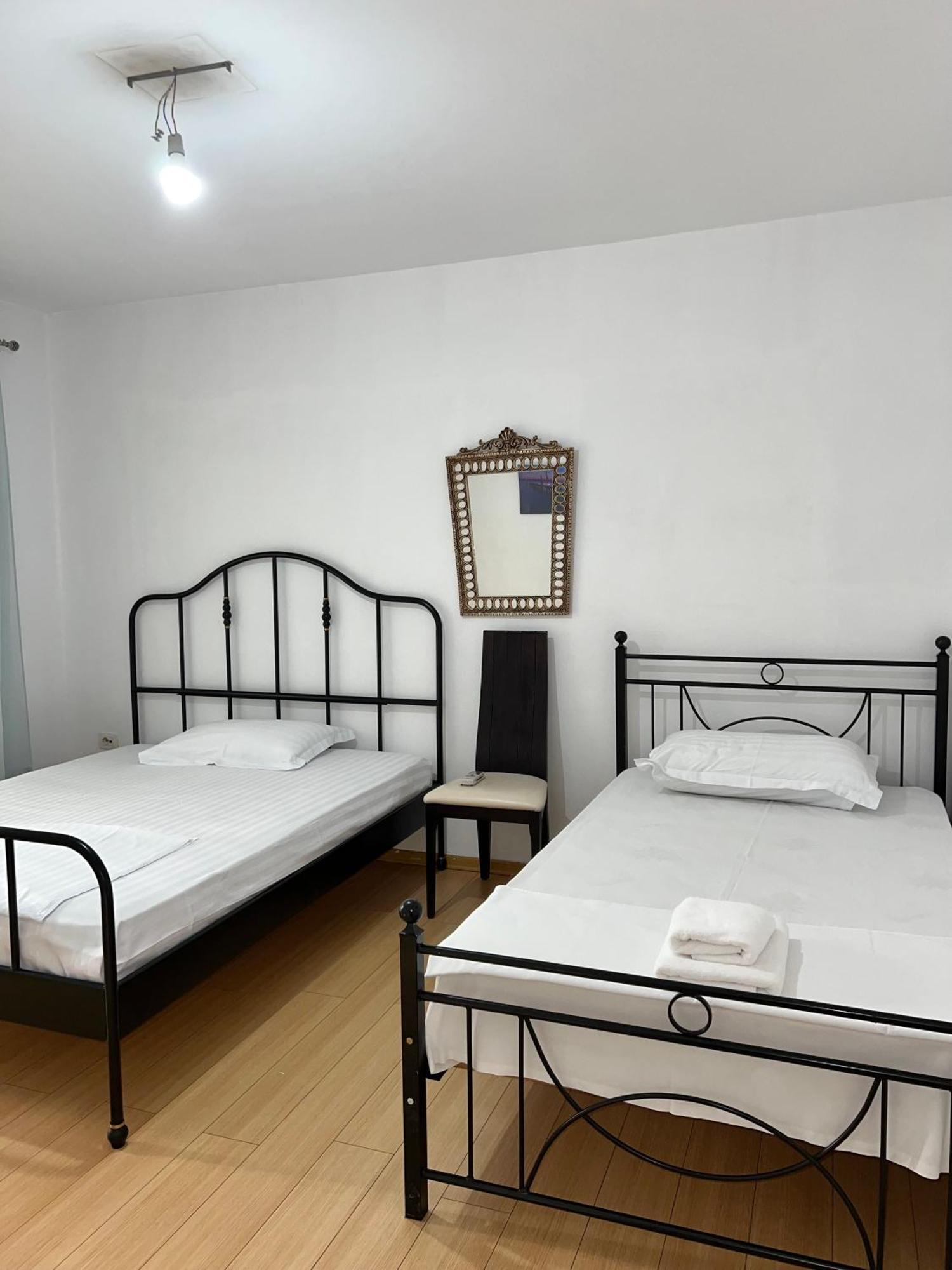 Blloku Family Apartment Tiranë Eksteriør bilde
